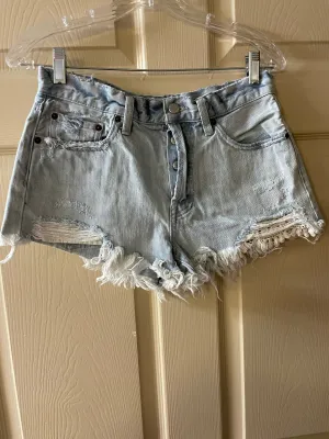 € Womens Juniors 27” Waist WE THE FREE Cut Off Blue Jean Shorts Distressed Lace Applique