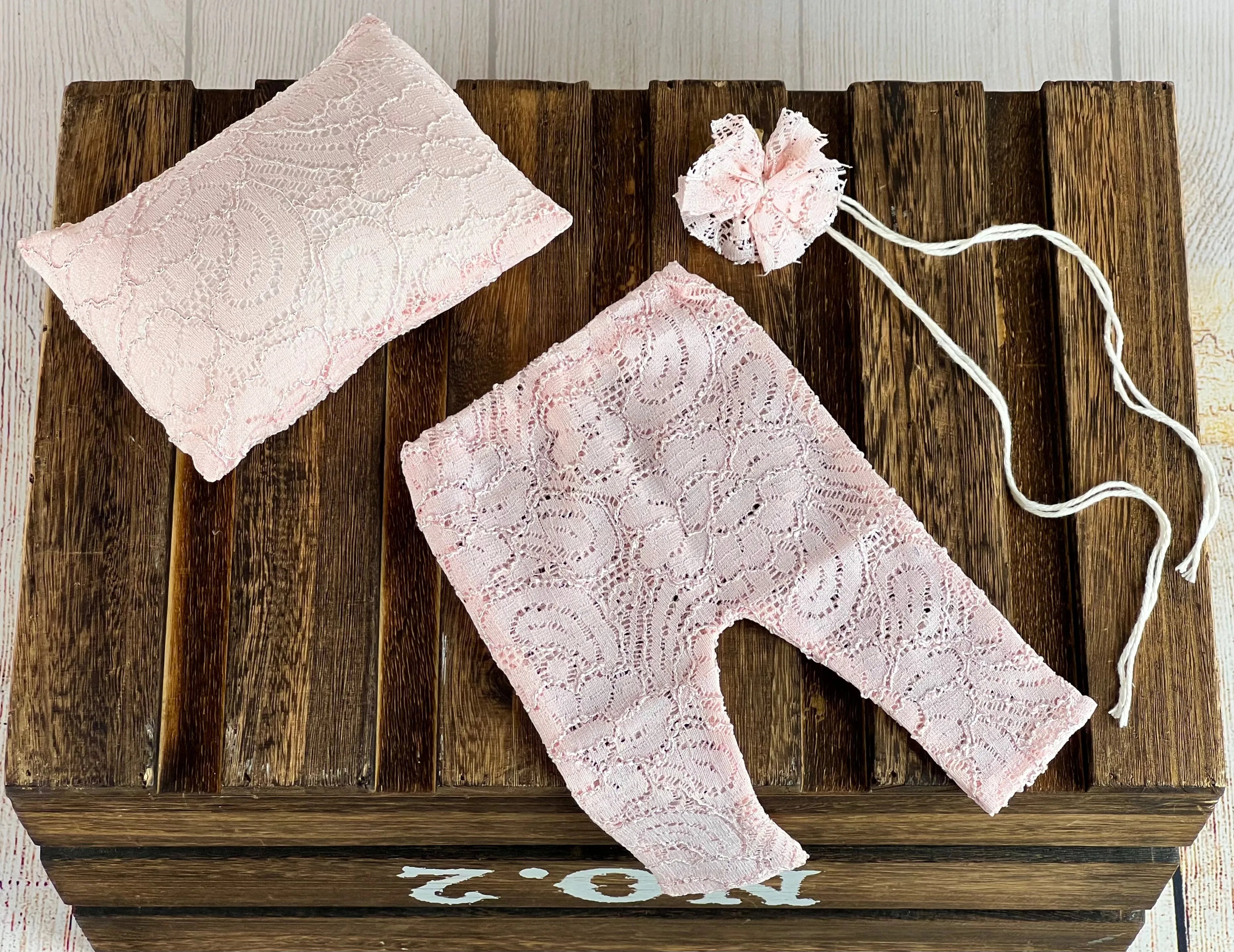 SET Lace Pants w/ Mini Pillow and Headband - Light Rose