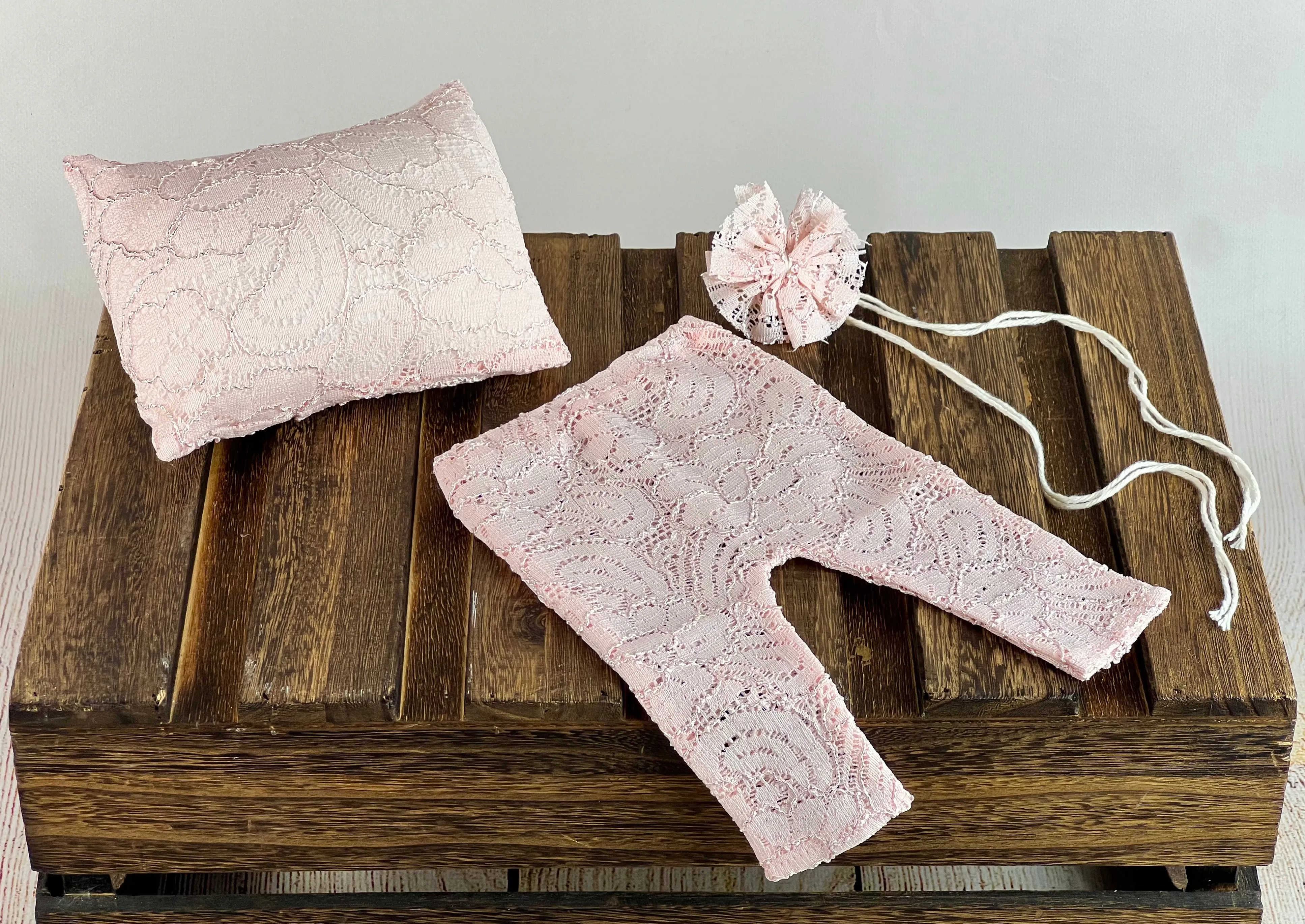 SET Lace Pants w/ Mini Pillow and Headband - Light Rose