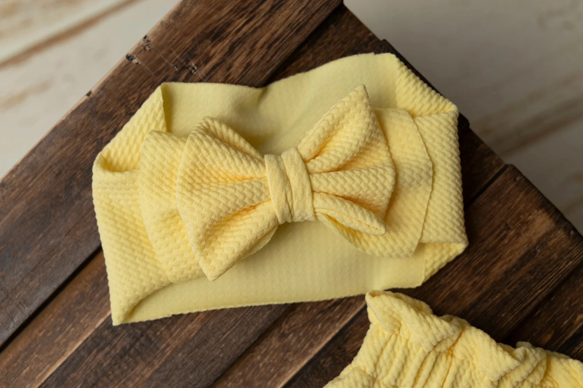 SET Pants and Bow Headband - Baby Yellow