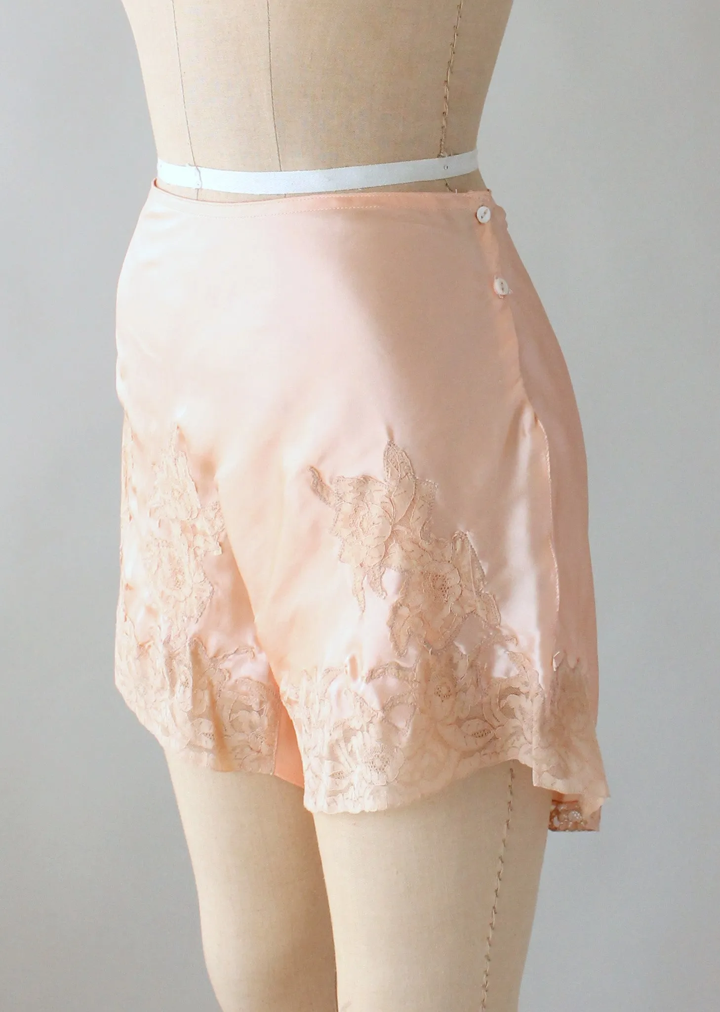 Vintage 1930s NRA Label Peach Silk and Lace Tap Pants NOS