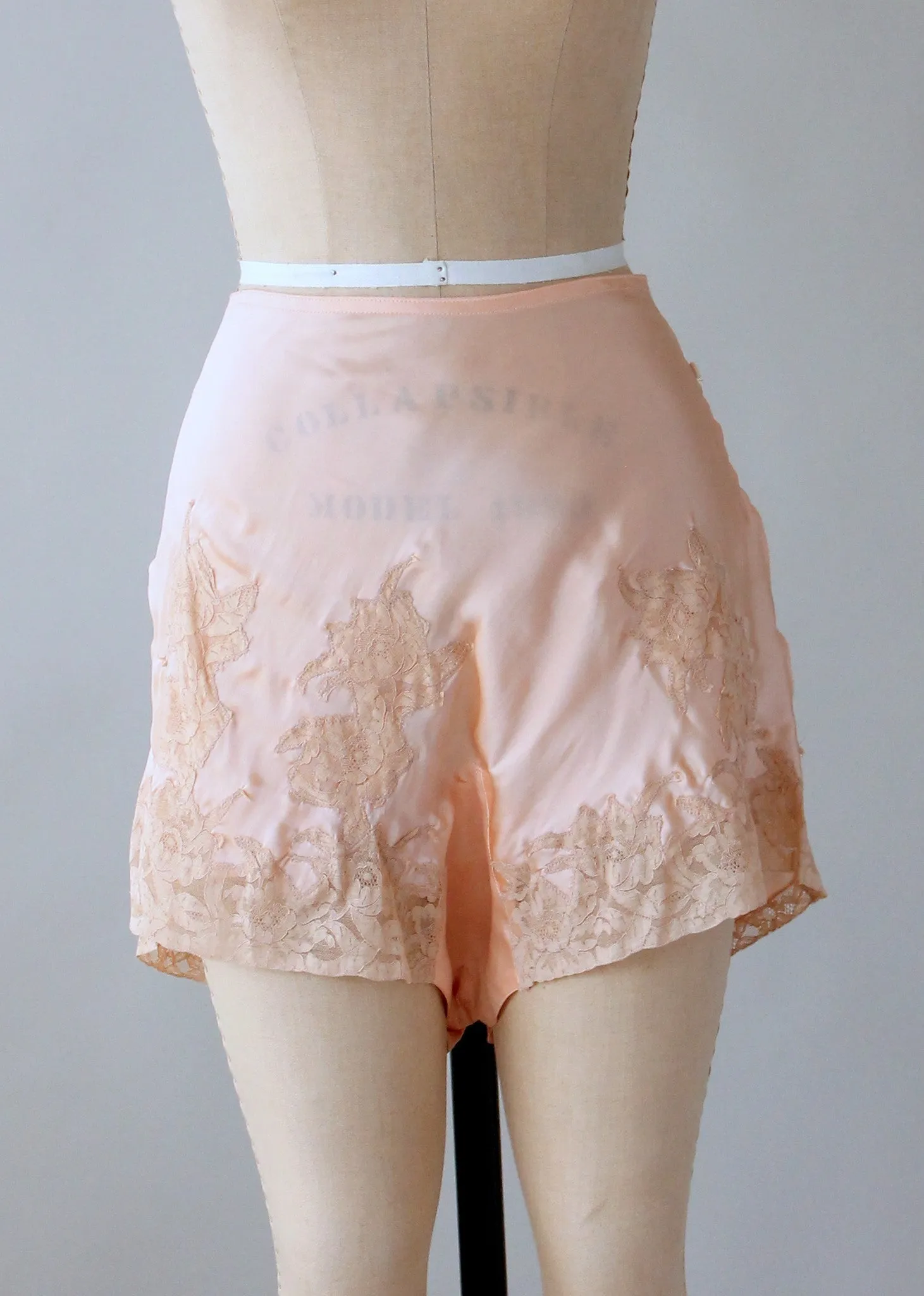 Vintage 1930s NRA Label Peach Silk and Lace Tap Pants NOS